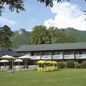 Domaine Du Roc Nantais Station touristique Nant